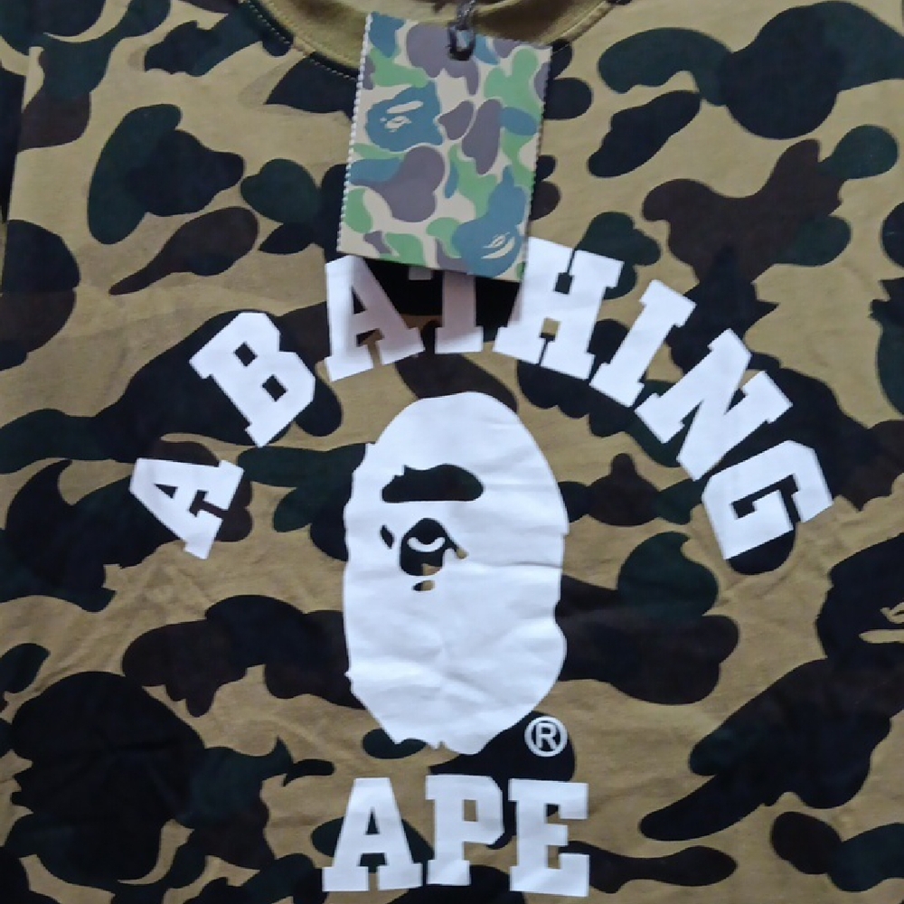 A Bathing Ape Camo Tee - Picture 2 of 8